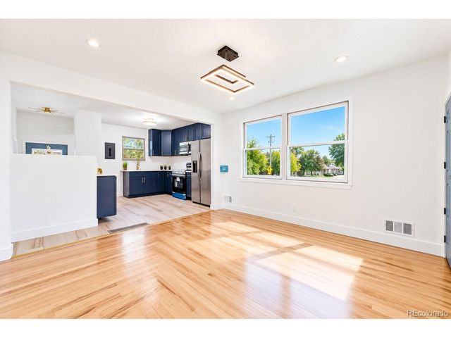 10475 Grant Dr, Northglenn, CO 80233
