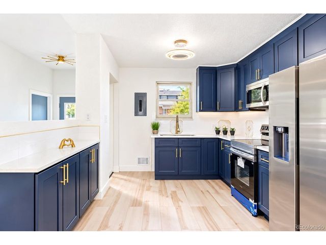10475 Grant Dr, Northglenn, CO 80233