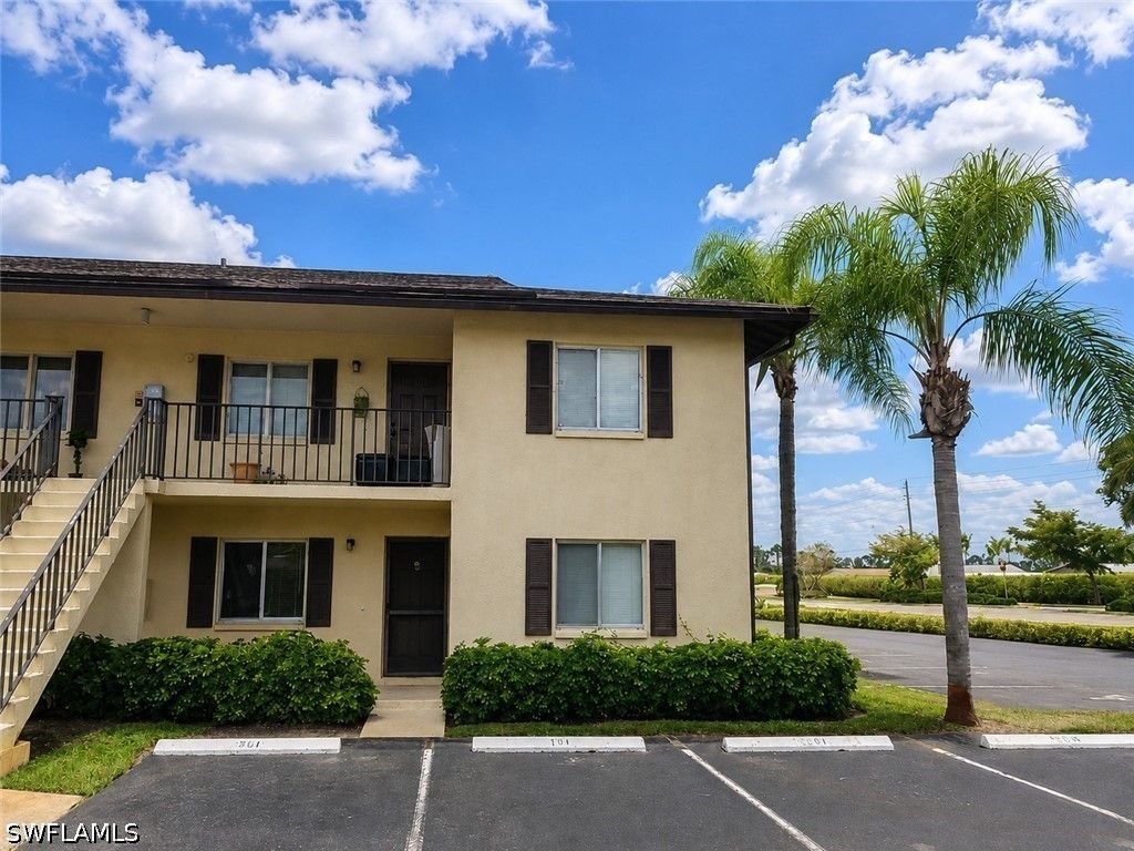 5697 Rattlesnake Hammock RD 101C, Naples, FL 34113