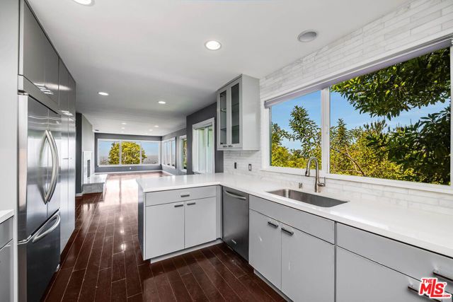 1438 Davies Drive, Beverly Hills, CA 90210