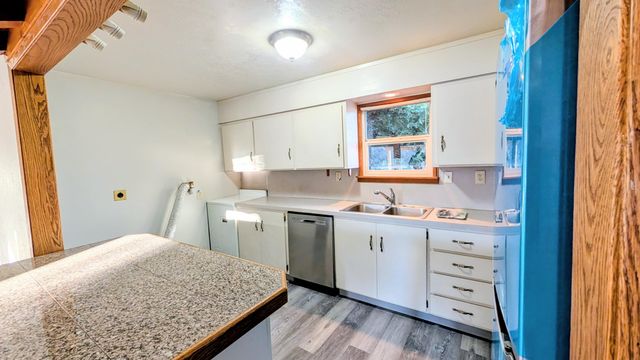 32550 Rivers Drive, Chiloquin, OR 97624