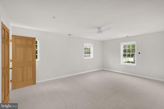 5022 OGLETHORPE ST, Riverdale, MD 20737