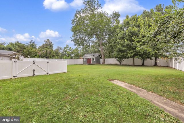 5022 OGLETHORPE ST, Riverdale, MD 20737