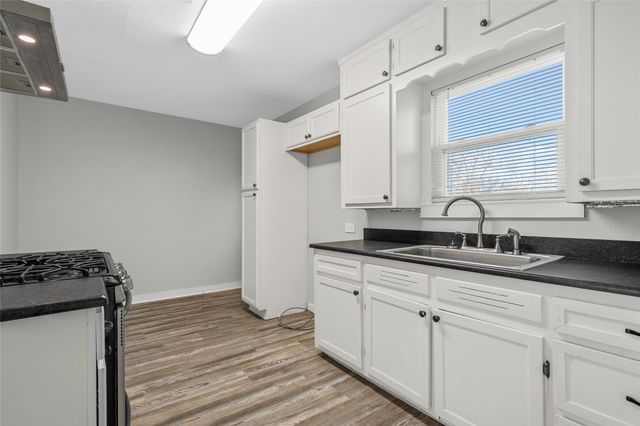 1011 Maxfield Street, Bellmead, TX 76705