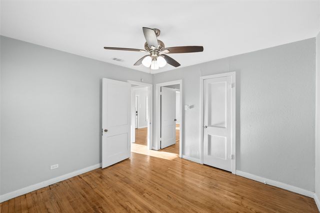 1011 Maxfield Street, Bellmead, TX 76705