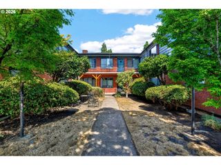 3911 Ne KILLINGSWORTH St 8, Portland, OR 97211
