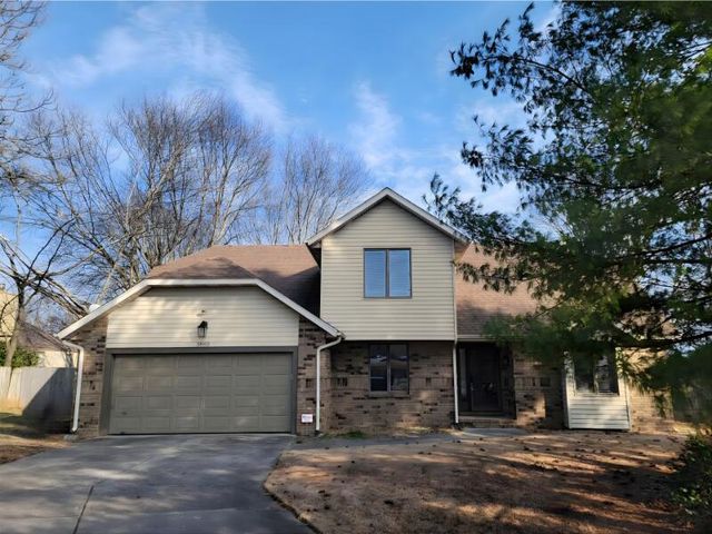 3860 S Parklane Avenue, Springfield, MO 65807