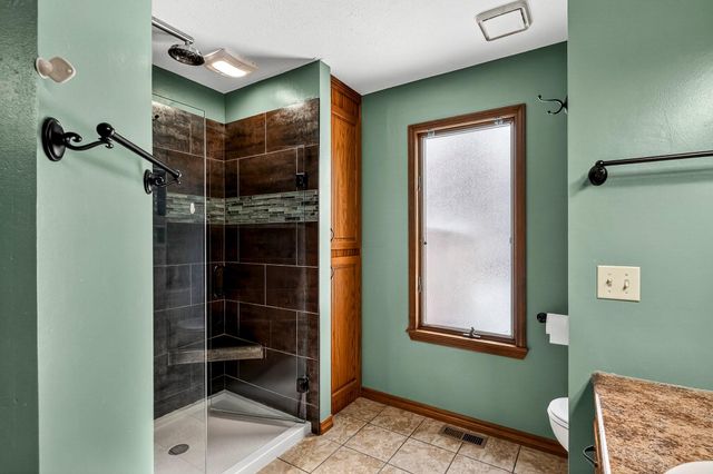 3860 S Parklane Avenue, Springfield, MO 65807