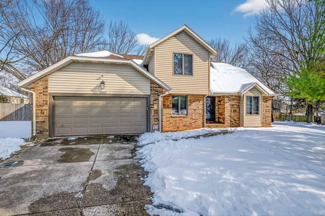 3860 S Parklane Avenue, Springfield, MO 65807