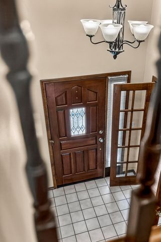 3860 S Parklane Avenue, Springfield, MO 65807