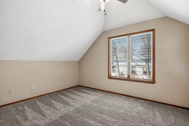 3860 S Parklane Avenue, Springfield, MO 65807