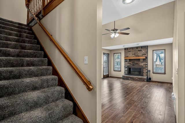 3860 S Parklane Avenue, Springfield, MO 65807