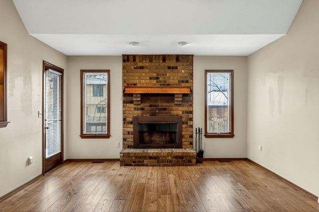 3860 S Parklane Avenue, Springfield, MO 65807