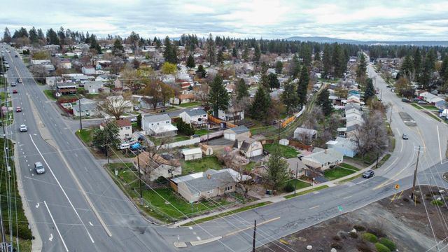 1329 E Gordon Ave, Spokane, WA 99207