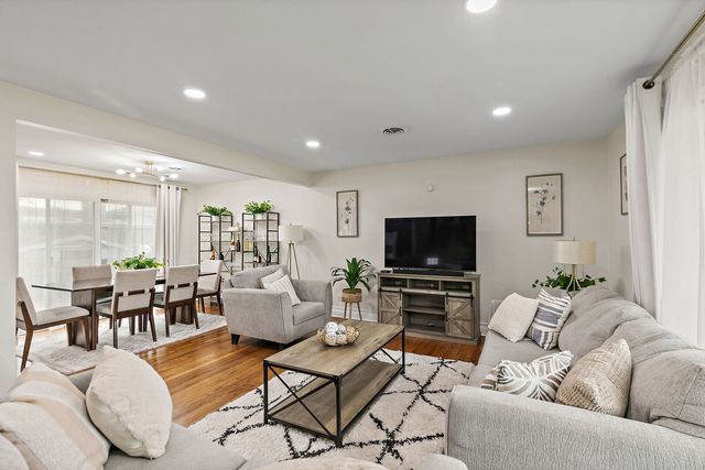 1202 Elsie Drive, Melrose Park, IL 60160