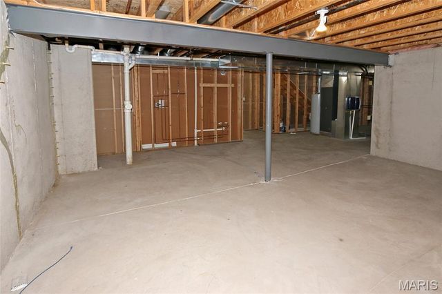 1751 Waterfall Drive, St Charles, MO 63303