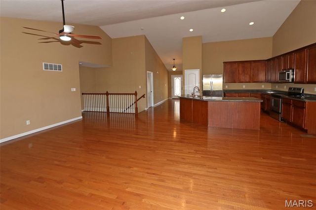 1751 Waterfall Drive, St Charles, MO 63303