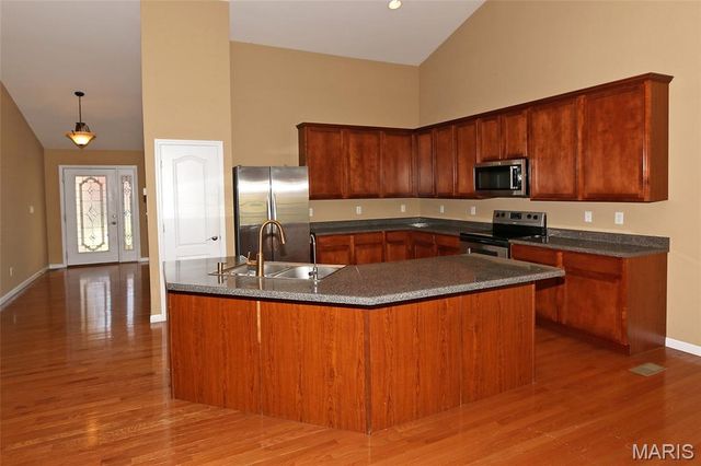 1751 Waterfall Drive, St Charles, MO 63303