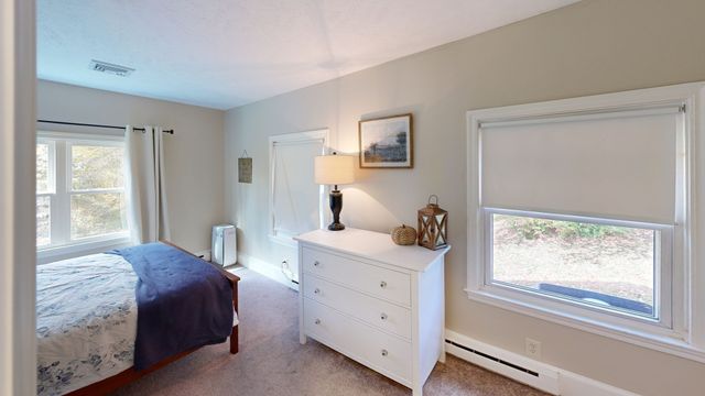 51 Warren Rd, Brimfield, MA 01010