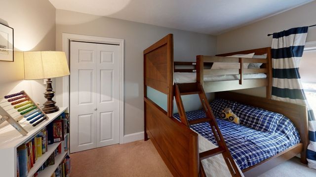 51 Warren Rd, Brimfield, MA 01010