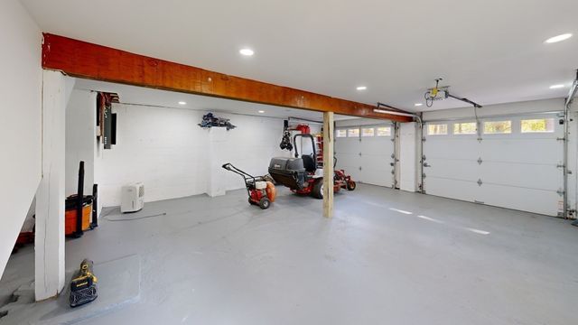 51 Warren Rd, Brimfield, MA 01010