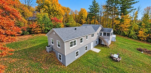 51 Warren Rd, Brimfield, MA 01010