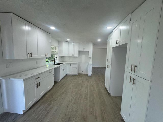 6260 SW 6TH Street, Margate, FL 33068