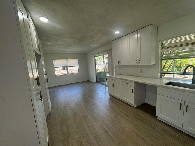 6260 SW 6TH Street, Margate, FL 33068