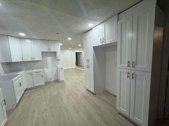 6260 SW 6TH Street, Margate, FL 33068