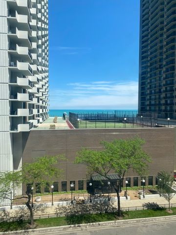 6030 N Sheridan Road 612, Chicago, IL 60660