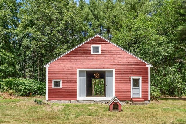 573 Longley Rd, Groton, MA 01450
