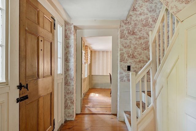 573 Longley Rd, Groton, MA 01450