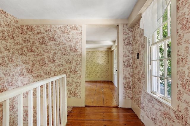 573 Longley Rd, Groton, MA 01450