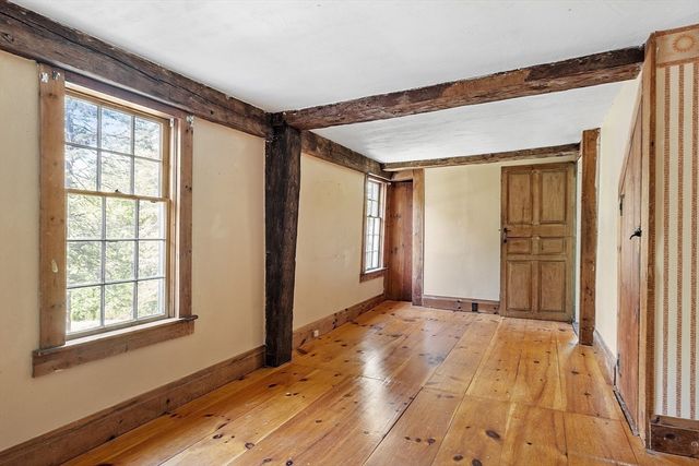 573 Longley Rd, Groton, MA 01450