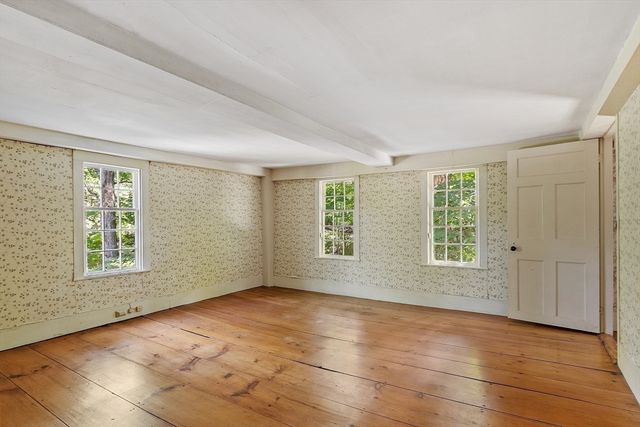 573 Longley Rd, Groton, MA 01450