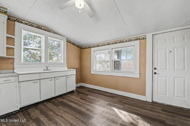 1601 25th Street, Gulfport, MS 39501