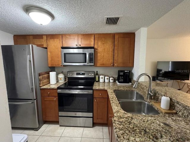 554 ORANGE DRIVE 15, Altamonte Springs, FL 32701