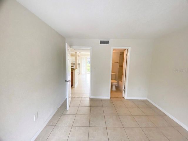 554 ORANGE DRIVE 15, Altamonte Springs, FL 32701