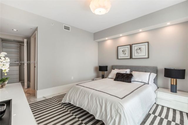 300 Sunny Isles Blvd 4-806, Sunny Isles Beach, FL 33160