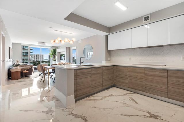 300 Sunny Isles Blvd 4-806, Sunny Isles Beach, FL 33160