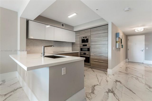 300 Sunny Isles Blvd 4-806, Sunny Isles Beach, FL 33160