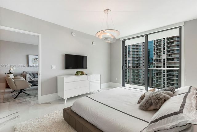 300 Sunny Isles Blvd 4-806, Sunny Isles Beach, FL 33160