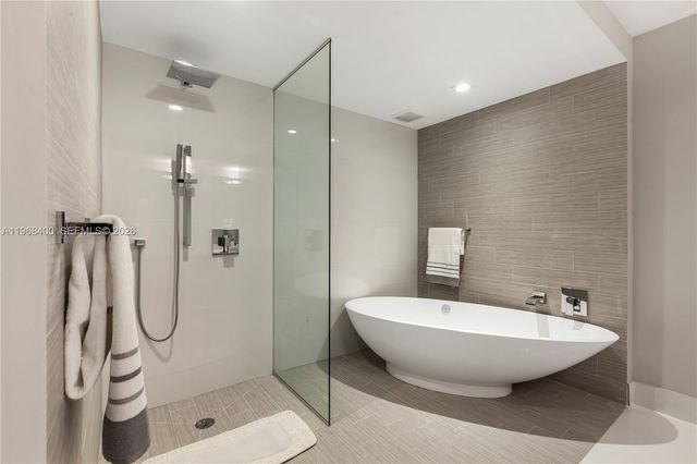 300 Sunny Isles Blvd 4-806, Sunny Isles Beach, FL 33160