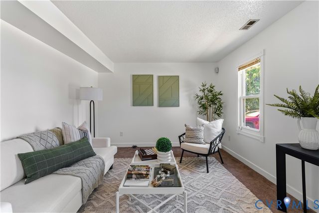 952 Pleasant St, Henrico, VA 23223