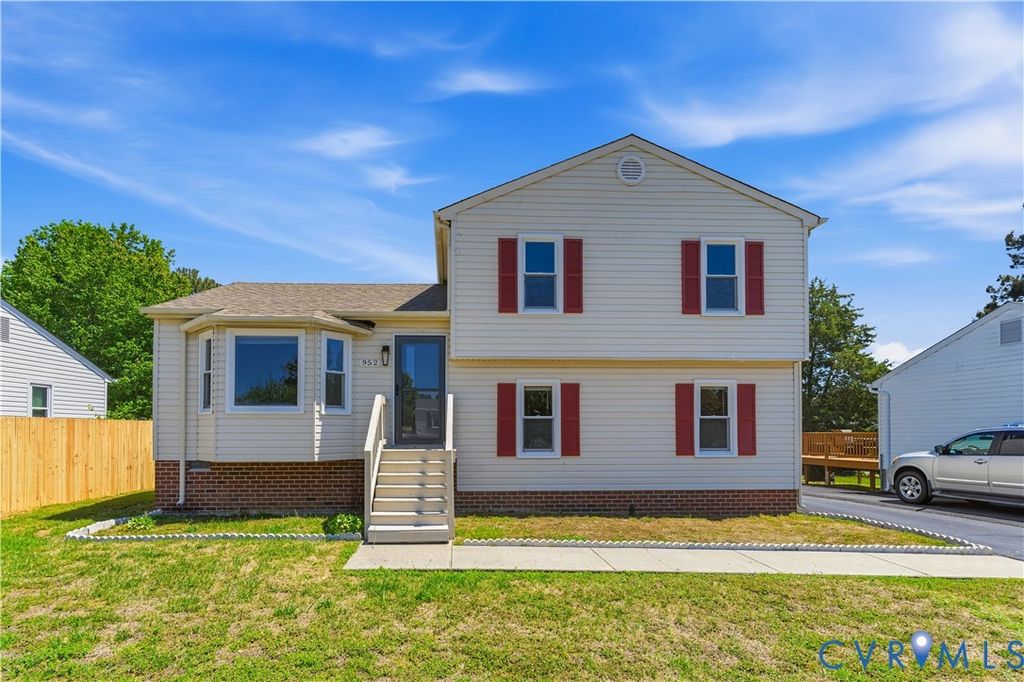 952 Pleasant St, Henrico, VA 23223