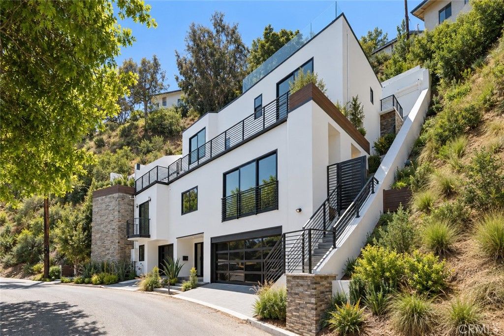 8633 Hollywood, Los Angeles, CA 90069 — photo 2