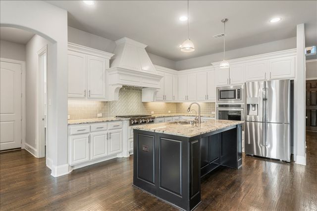 2521 Damsel Bella Boulevard, Lewisville, TX 75056