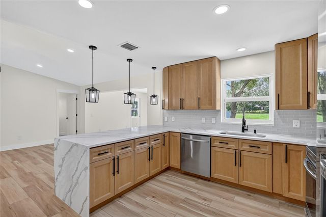 32524 GREENWOOD LOOP, Wesley Chapel, FL 33545