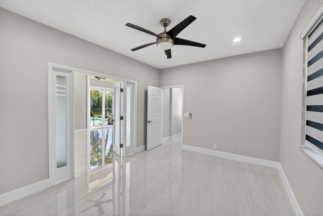 3043 Lakewood Drive, Weston, FL 33332