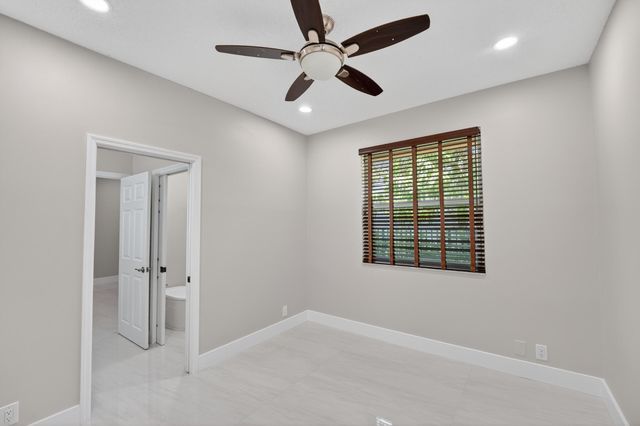 3043 Lakewood Drive, Weston, FL 33332